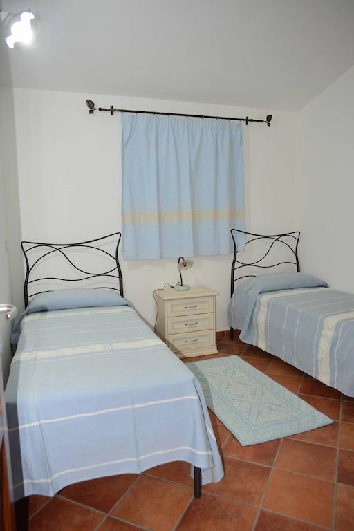 Ferienwohnung Oleandro Lotzorai Zimmer foto