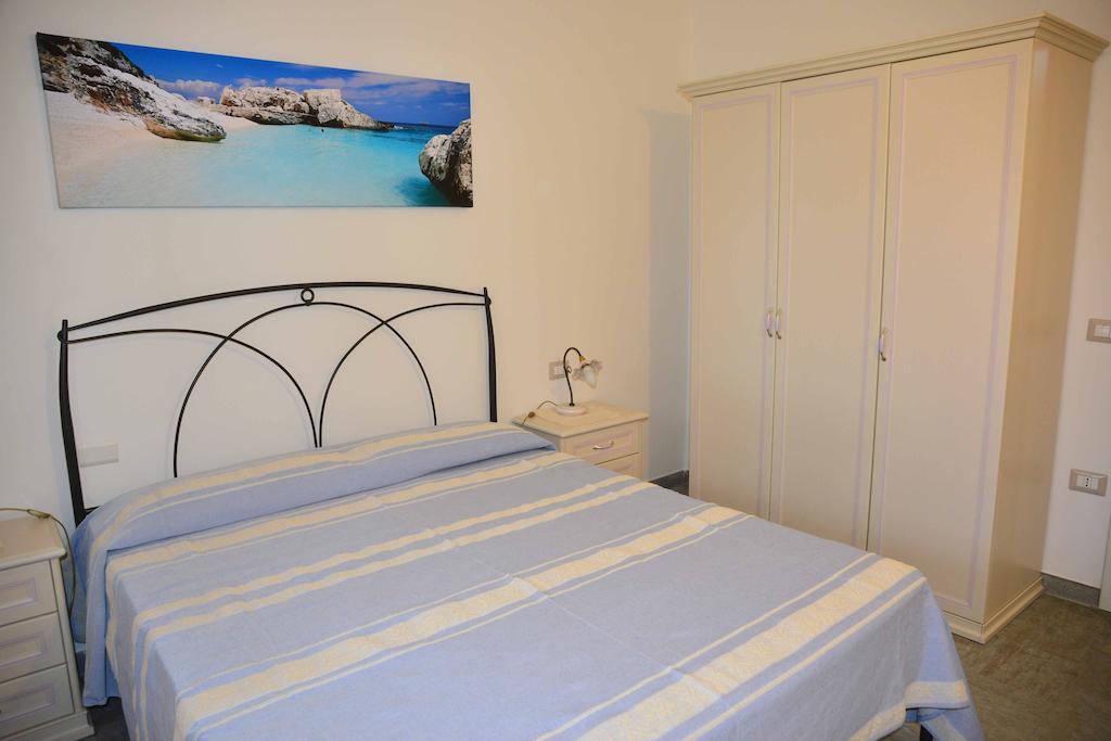 Ferienwohnung Oleandro Lotzorai Zimmer foto