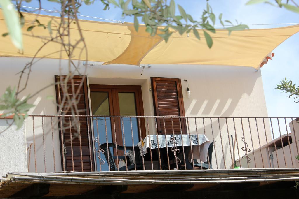 Ferienwohnung Oleandro Lotzorai Exterior foto