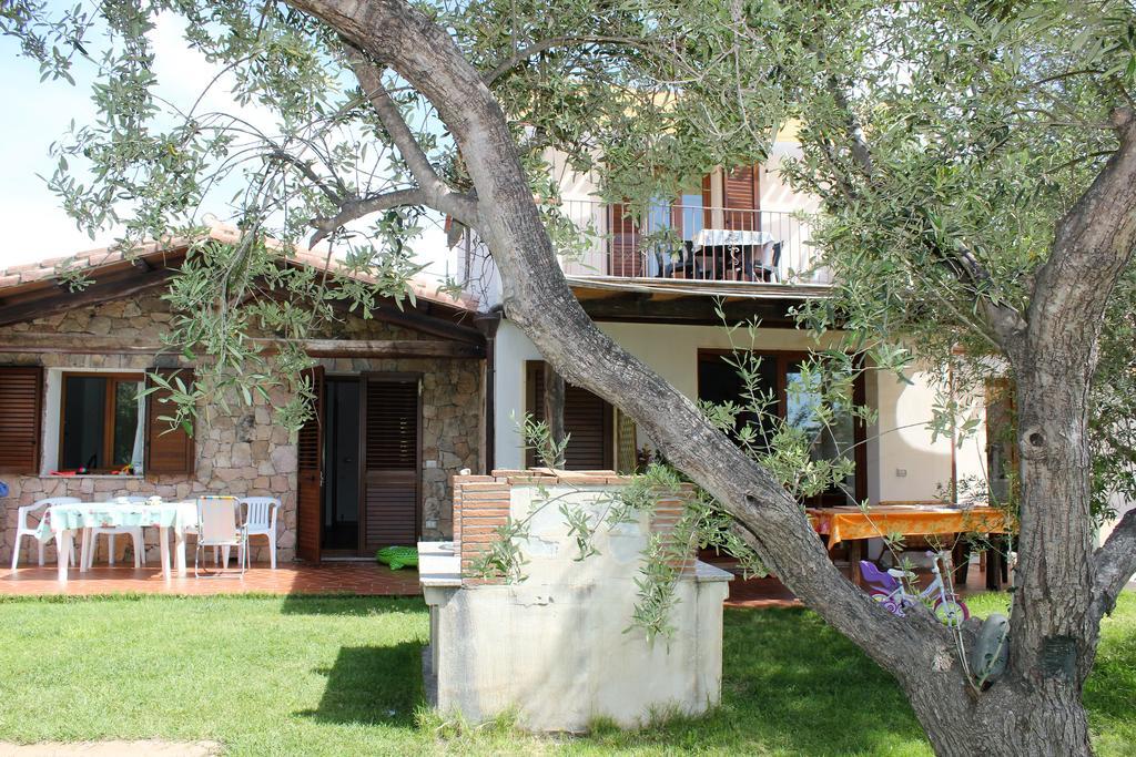 Ferienwohnung Oleandro Lotzorai Exterior foto