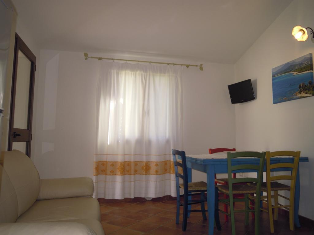 Ferienwohnung Oleandro Lotzorai Exterior foto