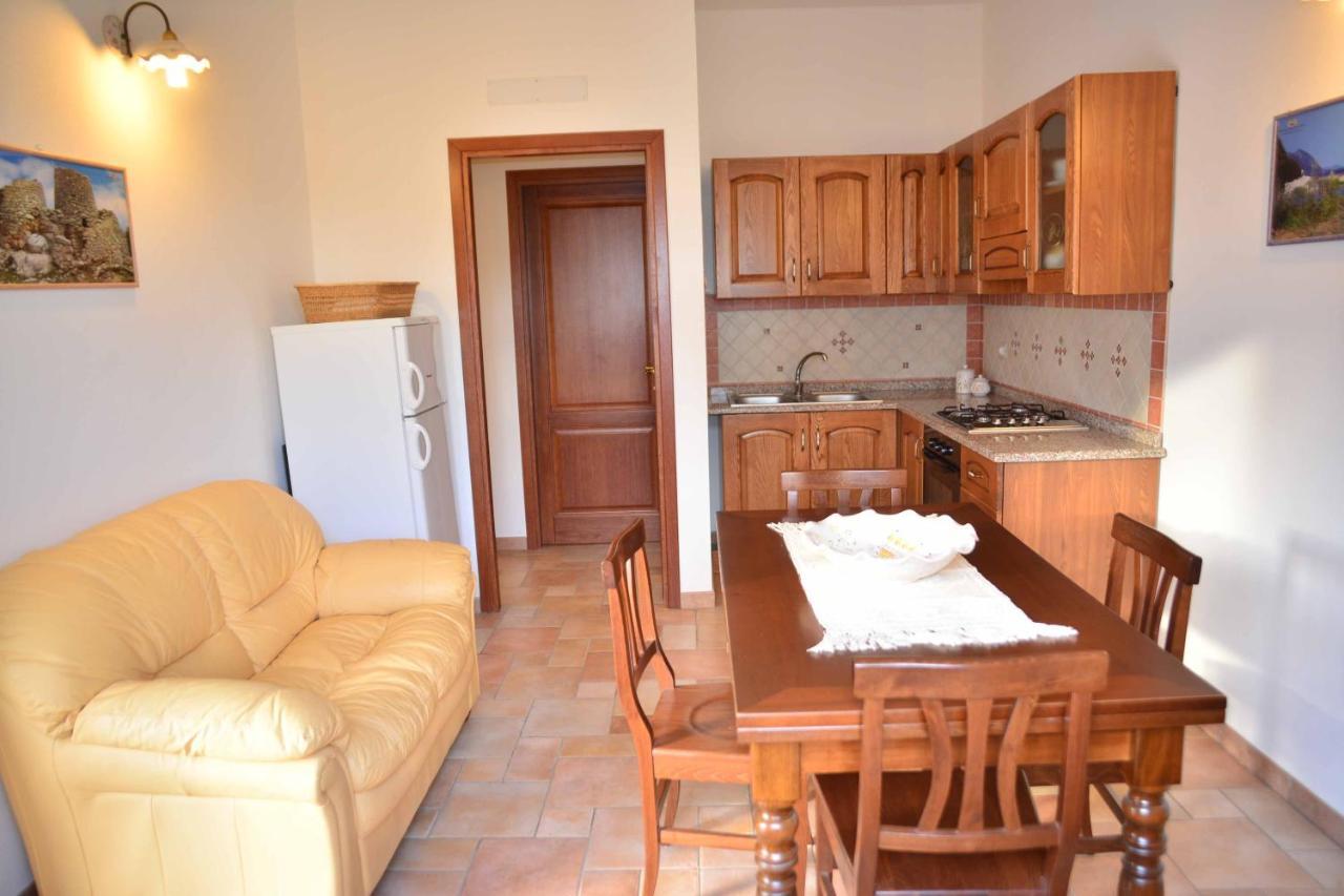 Ferienwohnung Oleandro Lotzorai Exterior foto